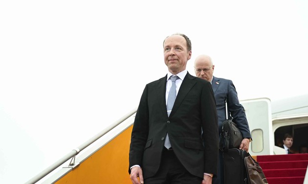 Der finnische Parlamentspräsident Jussi Halla-aho beginnt seinen offiziellen Besuch in Vietnam