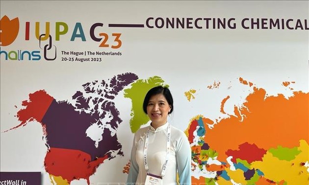 Eine Professorin vietnamesischer Herkunft zum Mitglied der Academy of Europe gewählt