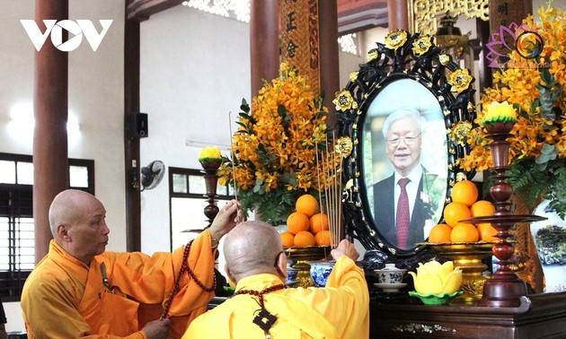 Viele religiöse Einrichtungen halten Gedenkfeier für KPV-Generalsekretär Nguyen Phu Trong ab
