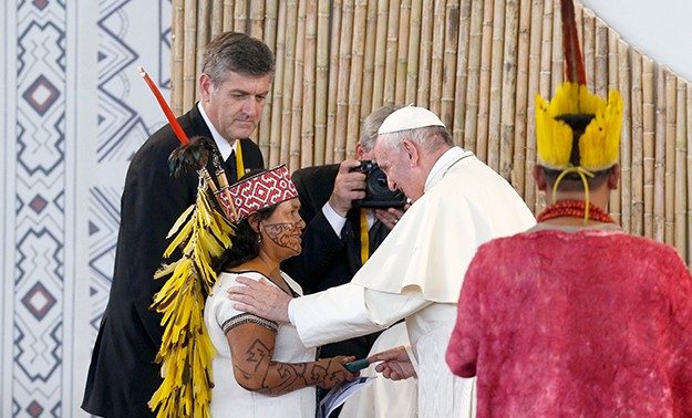 프란치스코 교황 “아마존은 우리 지구에 필수적, 화재 통제되기를“