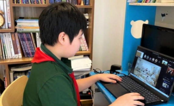 가난한 학생의 온라인 수업을 위한 인터넷 및 컴퓨터