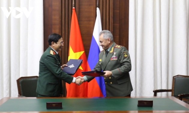 베트남-러시아, 국방 협력 강화키로
