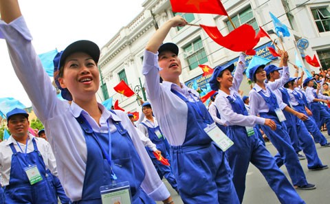 국가 발전을 위해 현대적이고 강력한 베트남 노동자 계급 구축