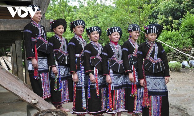 라이쩌우성 르족의 문화 보존 작업 