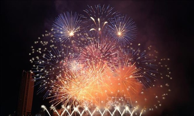 2024년 다낭 국제 불꽃 축제, 다낭의 한강 강변에 ‘자연 걸작’이 빛나
