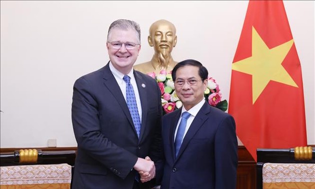 베트남과 미국, 향후 포괄적 전략적 동반자 관계 계속 효과적 전개