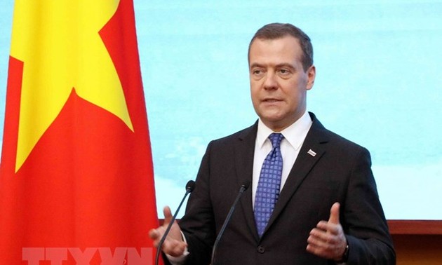 នាយករដ្ឋមន្ត្រីសហព័ន្ធរុស្ស៊ី លោក Dmitry Medvedev បញ្ចប់ដំណើរទស្សនកិច្ចផ្លូវការនៅវៀតណាមប្រកបដោយជោគជ័យ