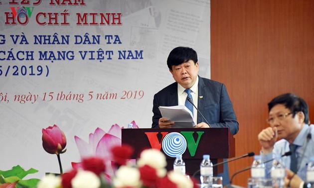 VOV stellt drei Bücher über “Ho Chi Minh und die Presse” vor