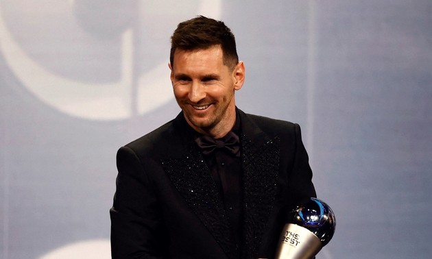Lionel Messi ឈ្នះពានរង្វាន់ “កីឡាករឆ្នើមបំផុតប្រចាំឆ្នាំ” នៅពានរង្វាន់ FIFA The Best