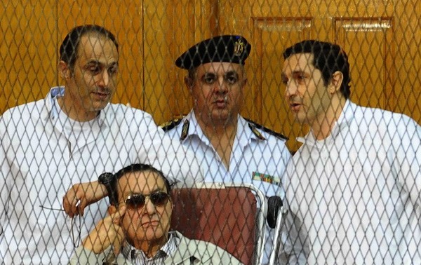 អតីតប្រធានាធិបតីអេហ្ស៊ីប  Hosni Mubarak ត្រូវបានដាក់ពន្ធនាគារ ៣ ឆ្នាំ