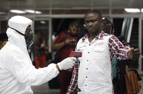 AU អំពានាវលុបចោលបទហាមឃាត់ការធ្វើដំណើរទៅមកដោយអាសន្នរោគ Ebola