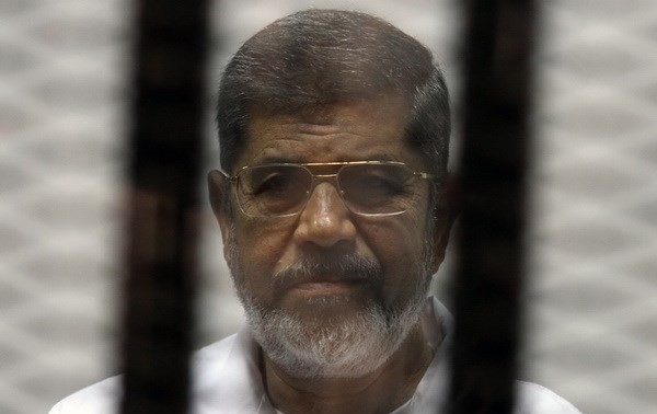 អេហ្ស៊ីបដាក់ពន្ធនាគារមនុស្សចំនួន៣៤នាក់ដែលបានគាំទ្រអតីតប្រធានាធិបតី Mohamed Morsi