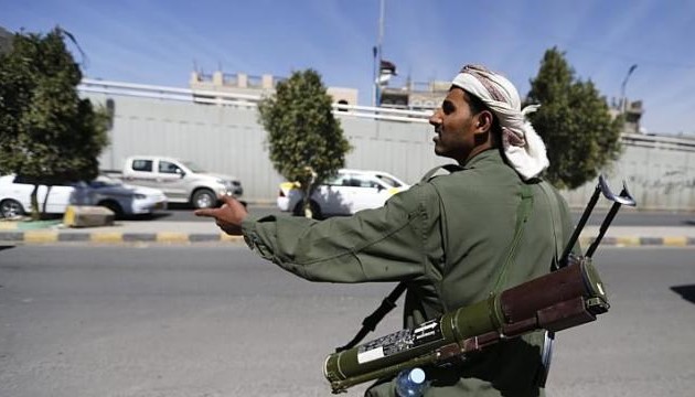 Yemen – កំលាំង Houthi ទន្ទ្រានកាន់កាប់វិមានប្រធានាធិបតីនៅ Aden