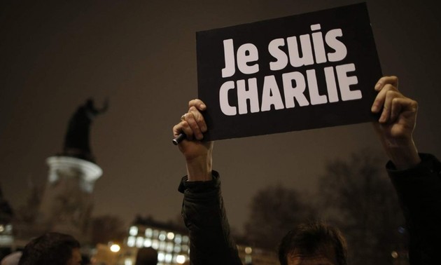 បារាំងត្រៀមរៀបចំឲ្យពិធីរំលឹកខួប លើកទី១នៃការវាយប្រហារនៅទីស្នាក់ការទស្សនាវដ្ដី Charlie Hebdo