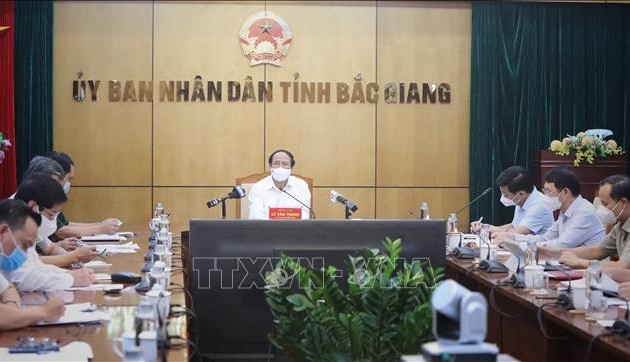 Provinsi Bac Giang Telah Pulihkan Produksi Sambil Memperhebat Pencegahan dan Pengendalian COVID-19