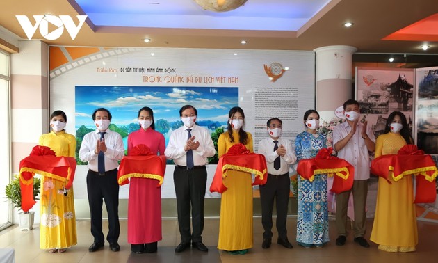 Mempromosikan Pariwisata Vietnam Melalui Dokumen Gambar Bergerak.