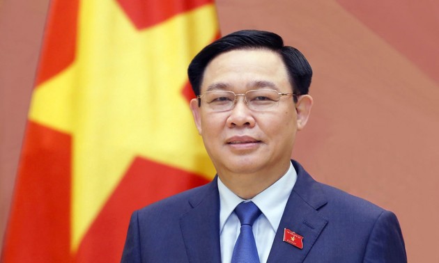 Ketua Majelis Nasional Vuong Dinh Hue: Hubungan Kemitraan Strategis dan Kerjasama Vietnam - Korea Semakin Efektif dan Substantif.