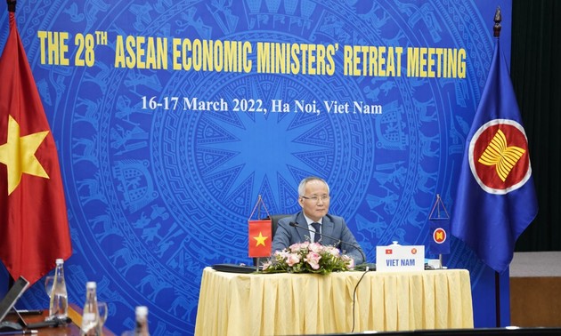 Konferensi Pertemuan Menteri Ekonomi ASEAN ke-28 Retreat
