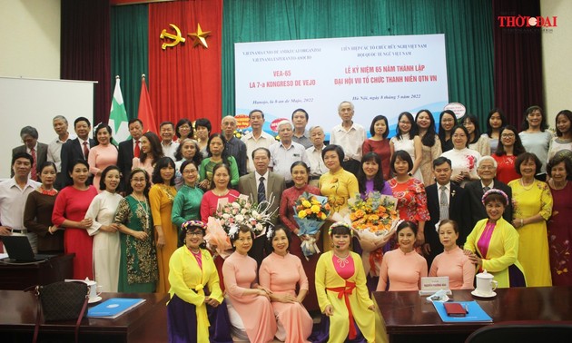 Merayakan HUT ke-65 Asosiasi Bahasa Esperanto Vietnam