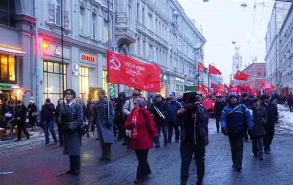 俄国10月革命99周年纪念集会和巡游在俄罗斯举行