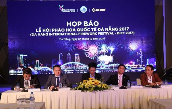 预计2017年岘港国际烟花节吸引200万人次游客