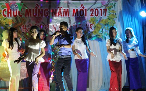 在柬越南留学生迎接新年和春节