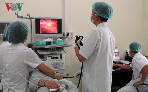 越南卫生部门继续配套开展让病人满意的措施