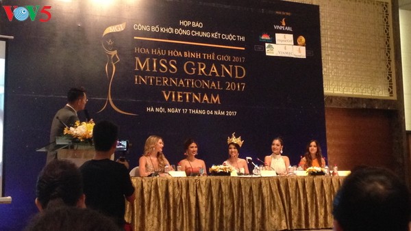 世界和平小姐总决赛在越南启动