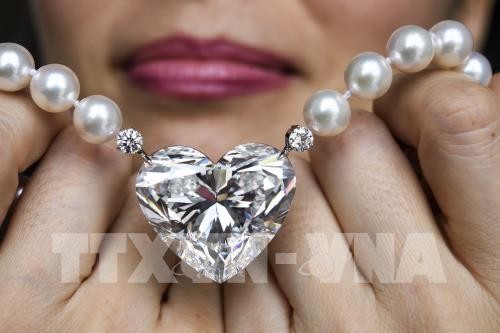 世界最大心形钻石成功拍卖