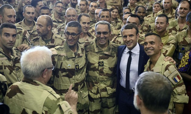 法国承诺与非洲合作打击恐怖主义