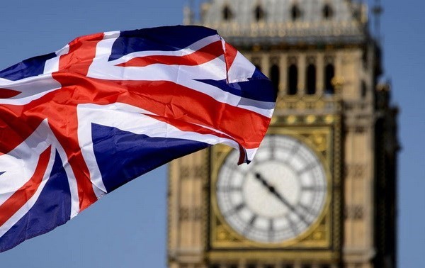 英国首相特雷莎·梅承诺在脱欧谈判中为企业争取最有利协议