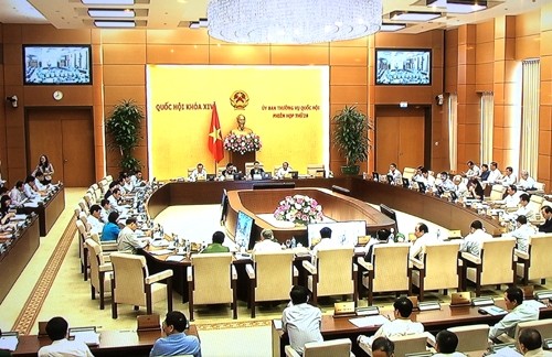 越南国会常委会第28次会议开幕