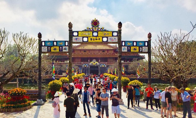 2019年新春越南中部接待多名国际游客