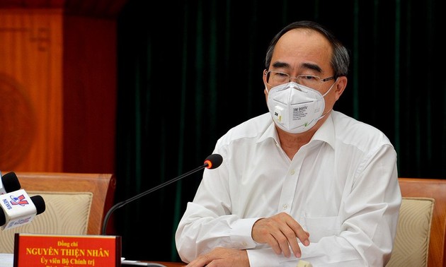 胡志明市在新冠肺炎疫情期间确保绝对生产安全