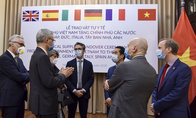 意大利驻越大使表示相信越南将早日战胜疫情