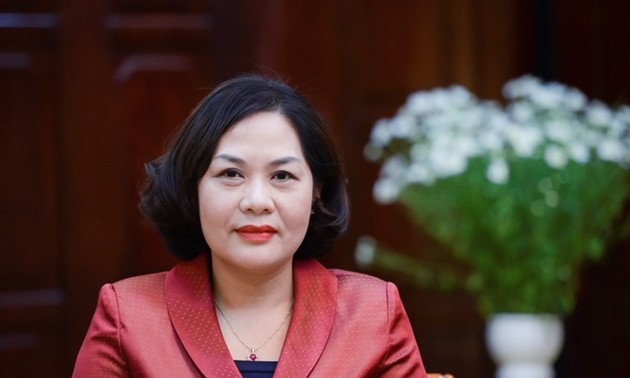 任命越南国家银行首位女行长
