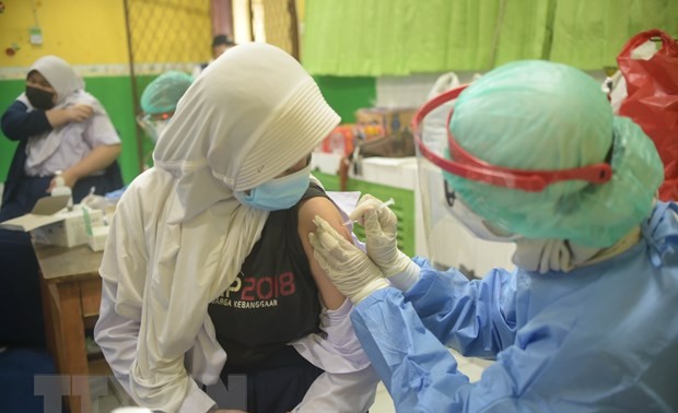 世界卫生和金融组织敦促优先为贫穷国家提供新冠疫苗