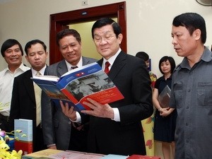 President Truong Tan Sang joins publication review workshop