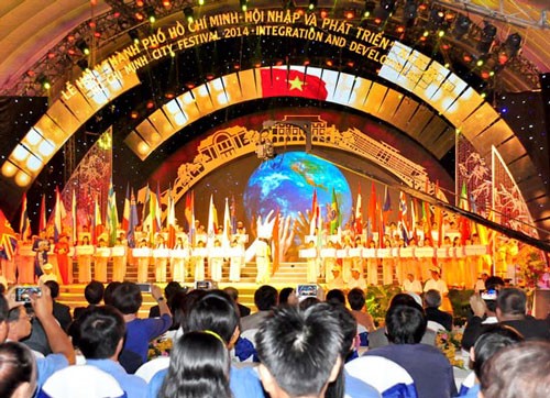 2014 “Ho Chi Minh city-Integration and Development” festival opens