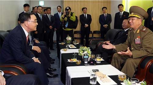 Two Koreas hold high-level military talks