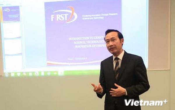 Project to foster innovation introduced to Vietnamese intellectuals in UK