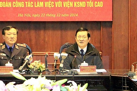 President Truong Tan Sang works with the Supreme People’s Procuracy
