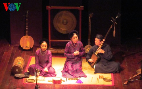 Concert of traditional Vietnamese music 