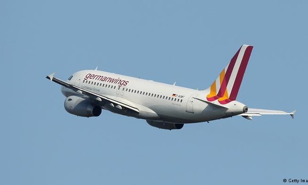 New assumptions for investigation of Germanwings crash