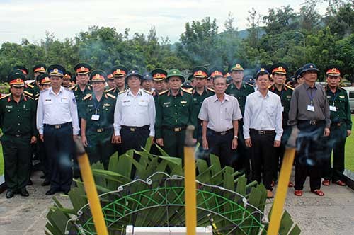 Ministry of Defense’s delegation visits Con Dao island