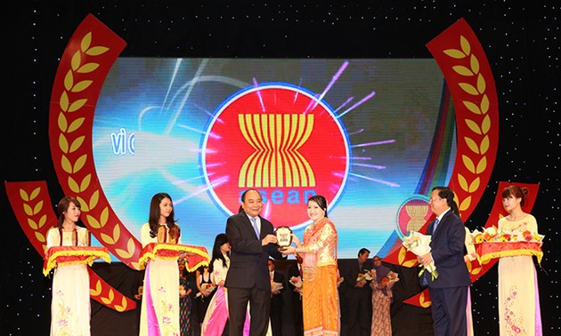 For a united, developed ASEAN community   