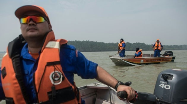 At least 14 dead after boat drowned off Malaysia 