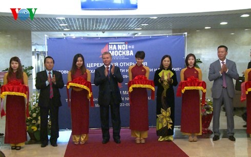 Hanoi, Moscow promote economic, tourism cooperation