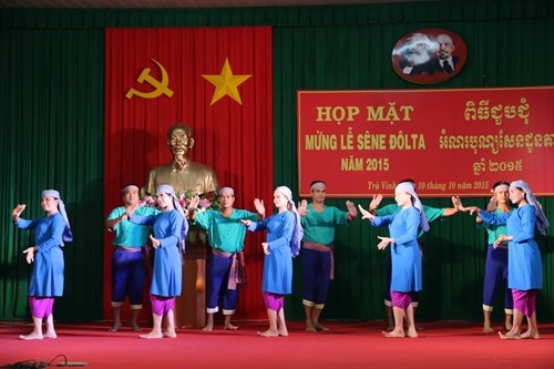 Khmer people celebrate Sene Dolta festival