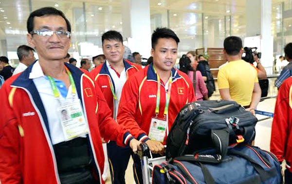 Vietnamese weightlifters via for tickets to 2016 Olympics